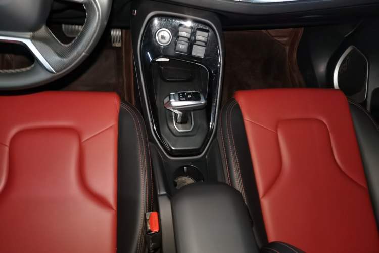 Used Haval H2s 2017 Blue Label 1.5T Dual-Clutch Elite Model Gear Lever