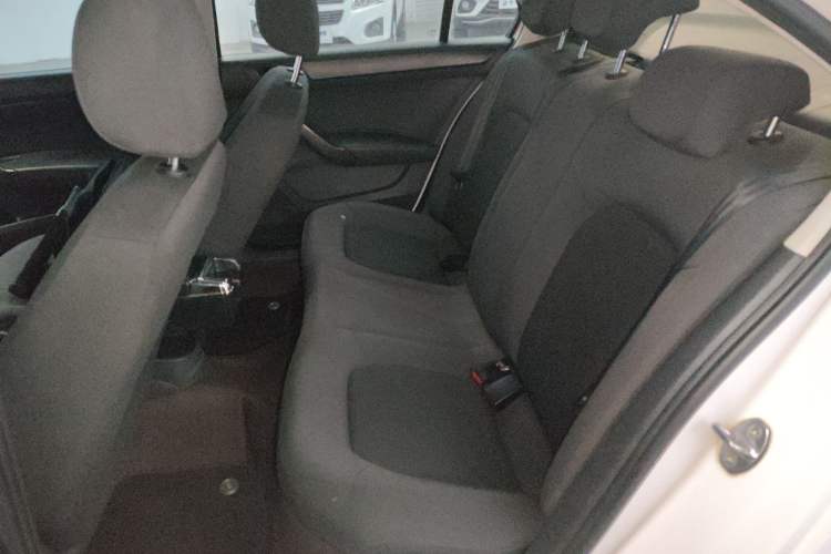 Used Volkswagen Santana 2015 1.6L Automatic Fashion Edition