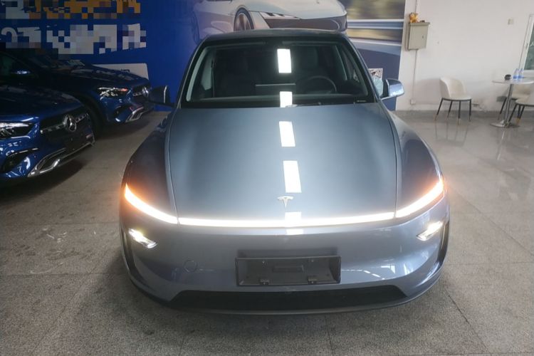 Used Tesla Model Y 2025 Rear-Wheel-Drive Version