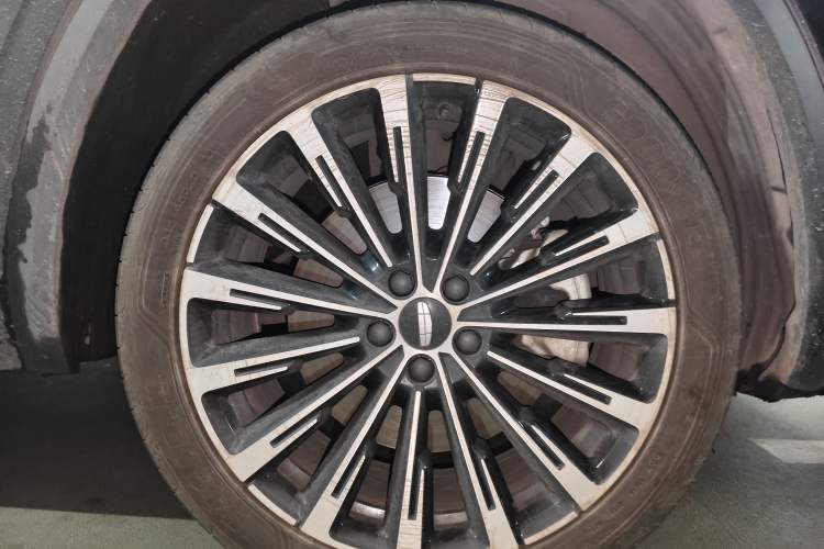 Used Geely Auto Monjaro L 2025 Dongfang Yao 2.0TD Automatic All-Wheel-Drive Wangyue Edition Right Front Wheel Hub