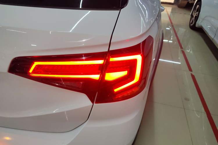 Used Volkswagen C-TREK 2018 1.5L Automatic Comfort Model