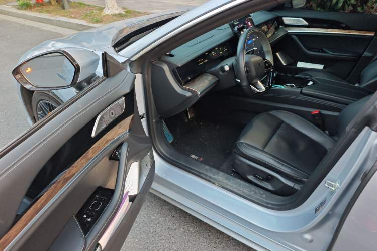 Used NETA S 2022 Extended-Range Version 1160 km Range Rear-Wheel Drive Mid-Grade
