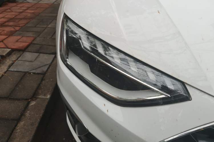 Used Audi A4L 2022 40 TFSI Fashion Dynamic Model
