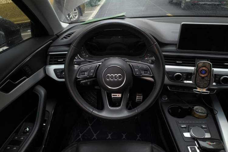 Used Audi A4L 2019 40 TFSI Fashion Edition China VI Emission Standard