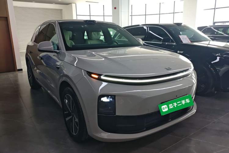 Used Li Auto L6 2024 Max Front Right 45 Deg