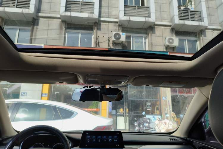 Used Changan Raeton CC 2018 1.5T Automatic Zhiya Model China V Standard
