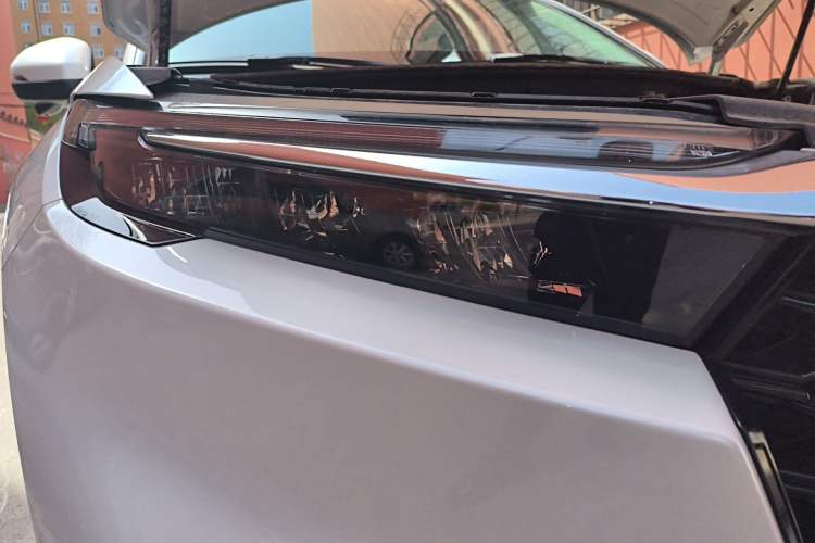 Used Honda CR-V 2023 240TURBO Two-Wheel Drive Deluxe Edition 7 Seats Right Front Headlight