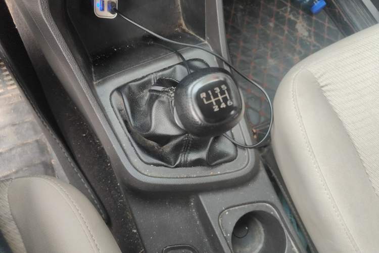 Used Wuling Hongguang V 2019 1.5L Jingqu Version China VI LAR