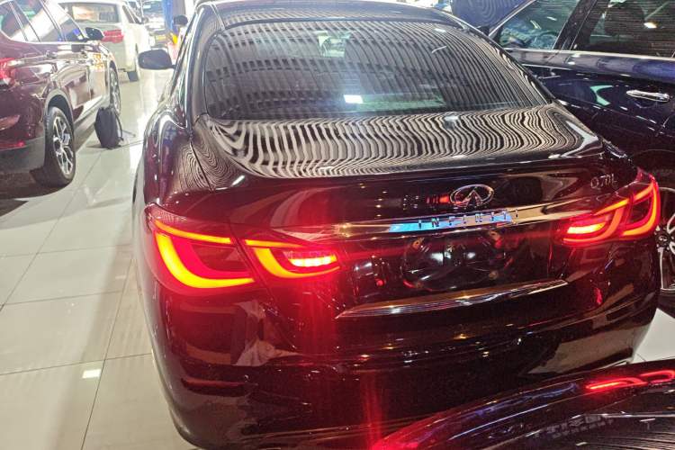 Used Infiniti Q70 2017 Q70L 2.5L Elite Edition Rear