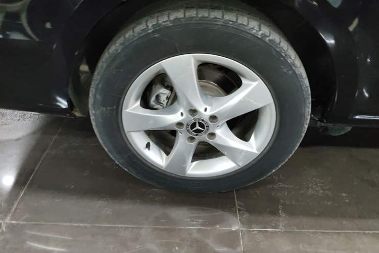 Used Mercedes-Benz Vito 2018 2.0T Elite Version 7 Seats China V Emission Standard