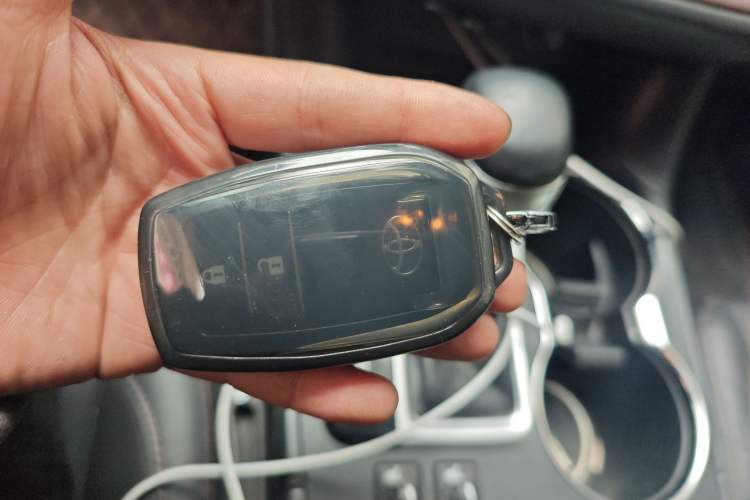 Used Toyota Highlander 2018 2.0T Four-Wheel Drive Luxury Edition 7 Seats China V Emission Standard