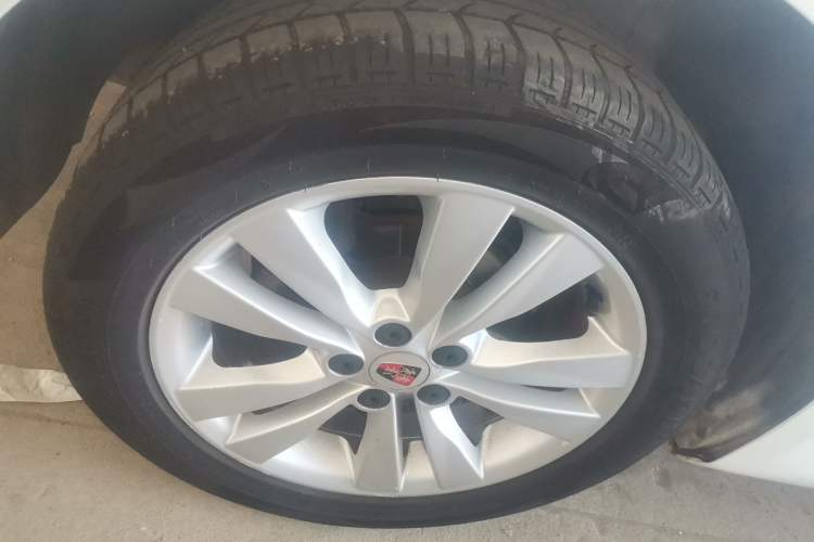 Used Roewe 360 2015 1.5L Manual Luxury Edition Right Rear Wheel Hub