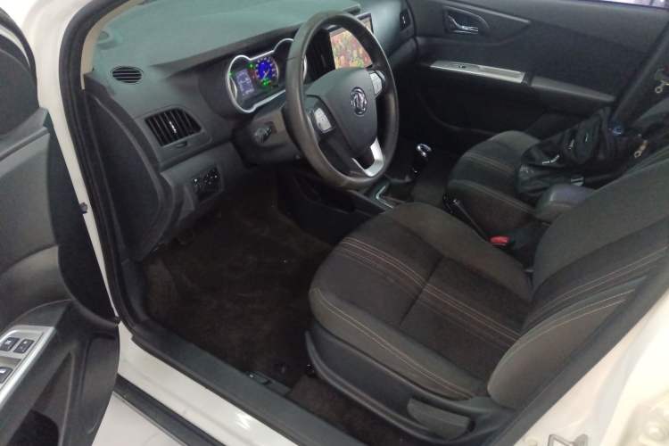 Used Dongfeng Aeolus AX3 2016 1.5L Manual Shangkue Model
