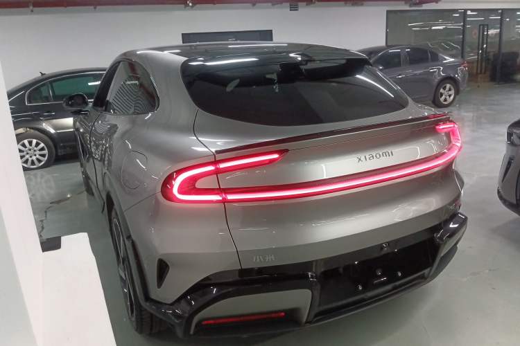 Used Xiaomi Auto YU7 2025 Ultra-Long Range High-Performance All-Wheel-Drive Max Edition Exterior 2