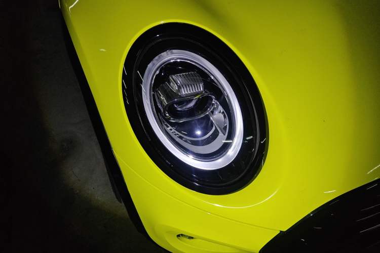 Used MINI 2019 1.5T COOPER CABRIO Temptation Edition Right Front Headlight