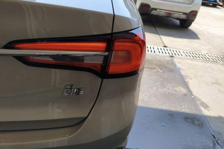 Used Roewe i5 2019 1.5L Automatic 4G Connected Langhao Edition Exterior 3