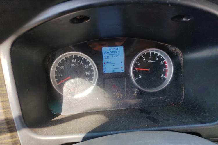 Used Jinbei Hiace X30 2013 1.3L Standard Version Odometer Close Up