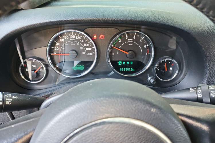 Used Jeep Wrangler 2015 3.0L Sahara Four-Door Comfort Edition Instrument Cluster