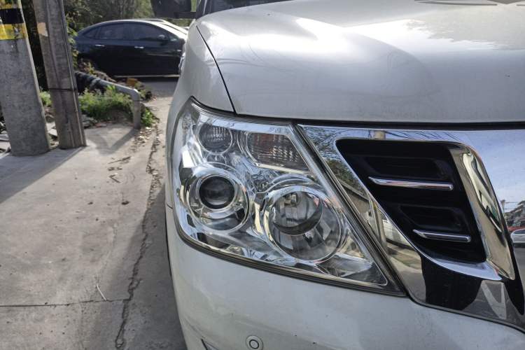 Used Nissan Patrol  Right Front Headlight