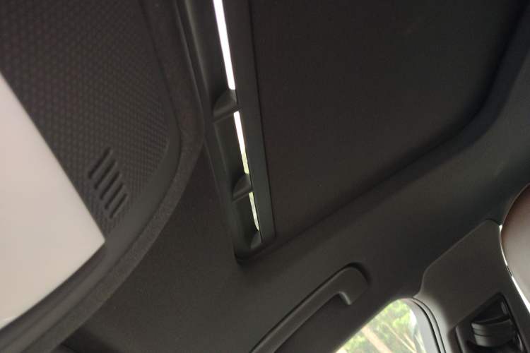 Used Audi A4L 2015 35 TFSI Automatic Comfort Model Headliner