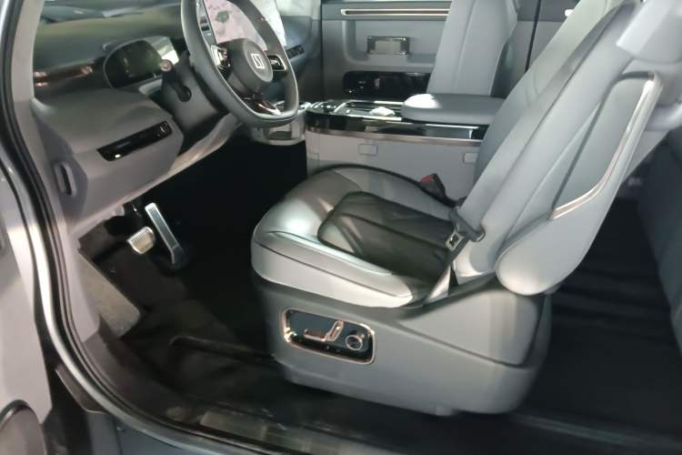 Used Zeekr MIX 2025 Long-Range Intelligent Driving Edition
