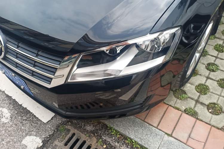 Used Volkswagen Lavida 2015 1.6L Automatic Fashion Edition Left Front Headlight