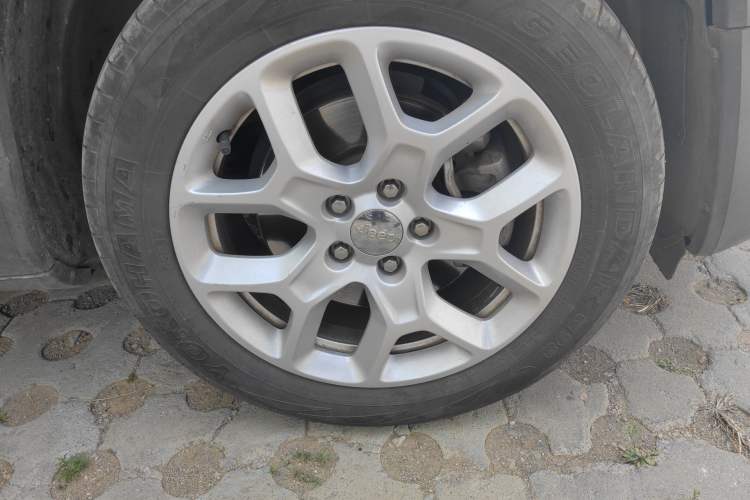 Used Jeep Renegade 2016 1.4T Automatic High-Energy Version Right Front Wheel Hub