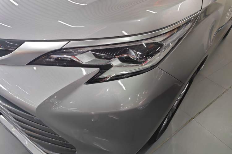 Used Toyota Sienna 2021 2.5L Hybrid Ultimate Edition
