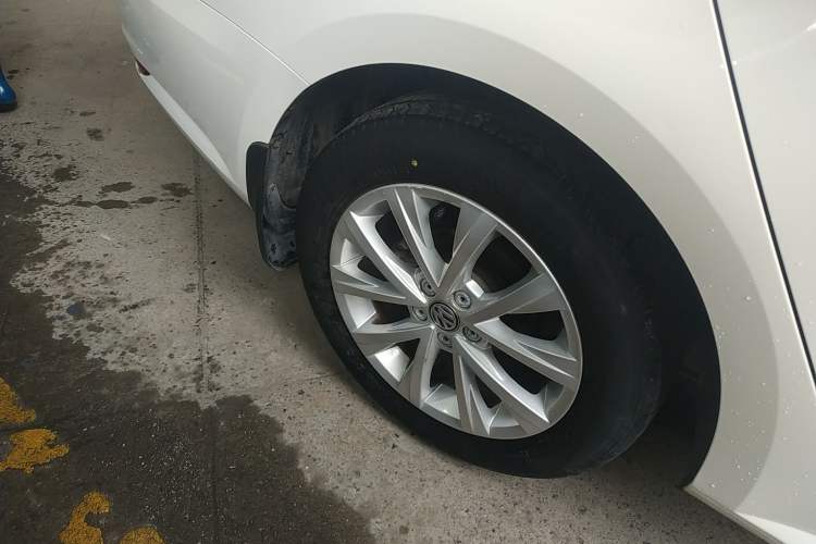 Used Volkswagen Lavida 2015 1.6L Automatic Comfort Edition