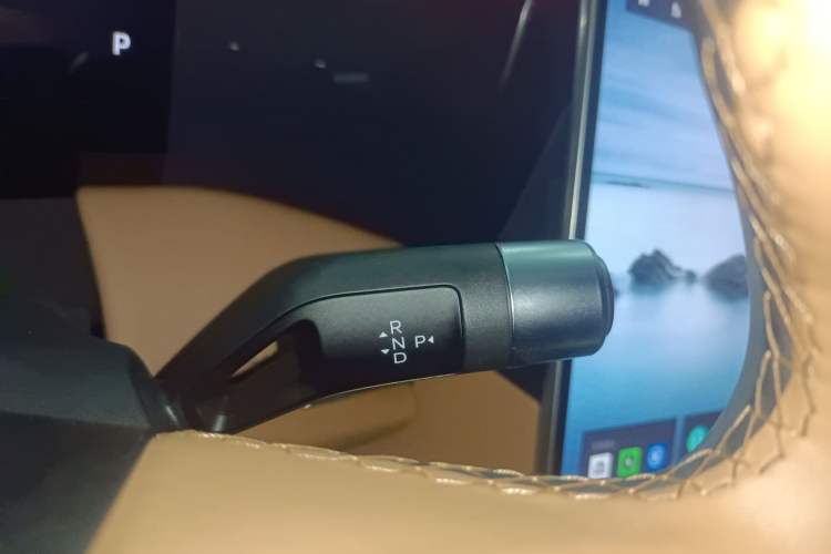 Used Geely Galaxy L7 2025 EM-i 115km Exploration+ Edition Gear Lever