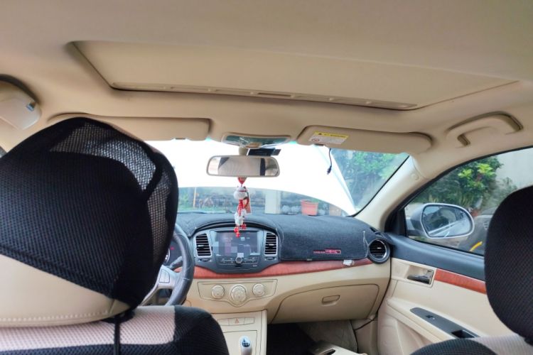 Used Roewe 350 2012 1.5L Manual Smart Value Edition
