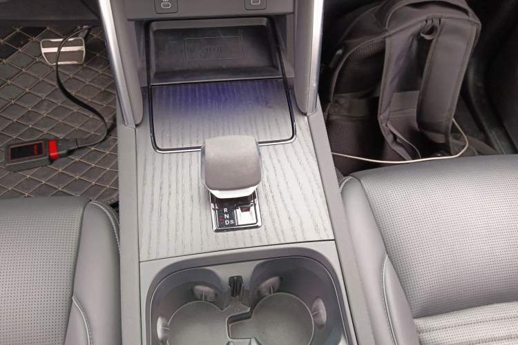 Used Land Rover Discovery Sport 2024 Luxury Custom Edition