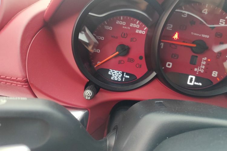 Used Porsche 718 2022 Boxster 2.0T Odometer Close Up