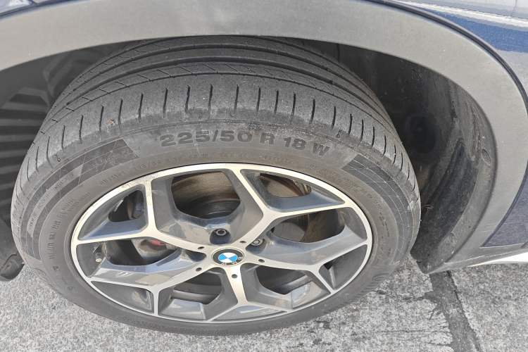 Used BMW X1 2016 sDrive18Li Luxury Model
