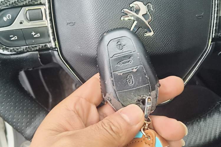 Used Peugeot 5008 2017 380THP 7-Seater Elite Edition
