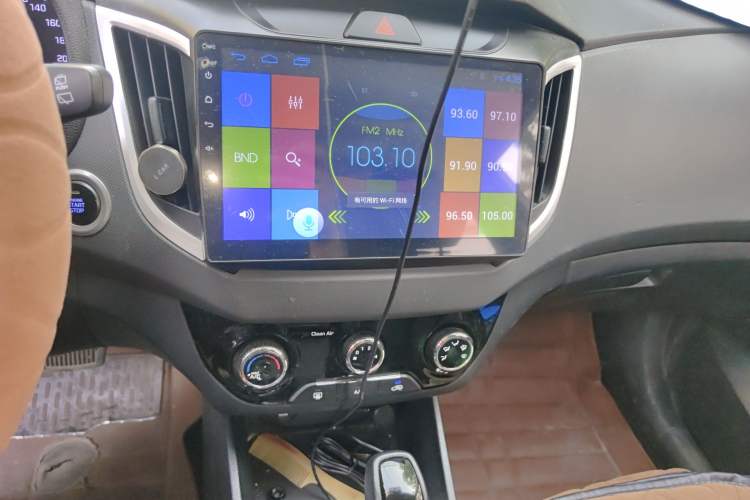 Used Hyundai ix25 2017 1.6L Automatic Smart Version Audio And AC Panel