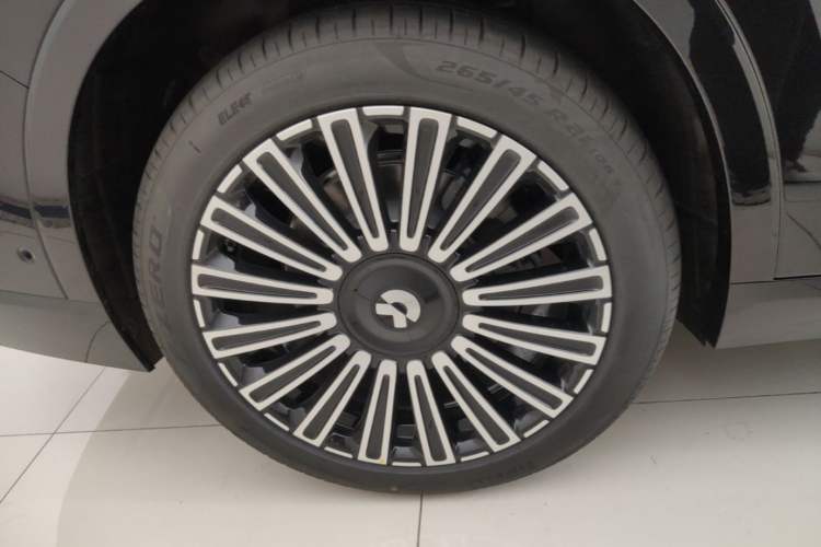 Used Nio ES8 2026 Model 6-seat Executive Luxury Edition Right Rear Wheel Hub