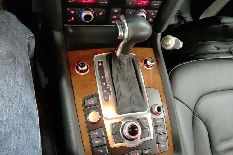 Used Audi Q7 2014 35 TFSI quattro Ambition model
