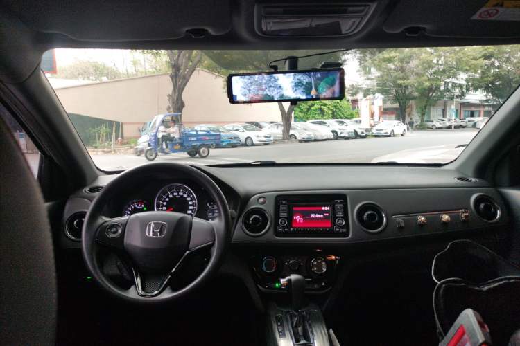 Used Honda XR-V 2017 1.5L LXi CVT Classic Edition Center Console