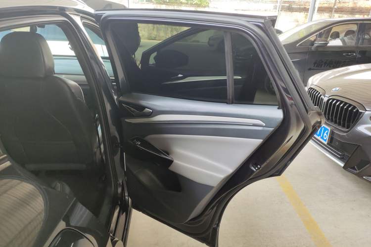 Used Volkswagen ID.4 CROZZ 2022 Long-Range Lite PRO Edition