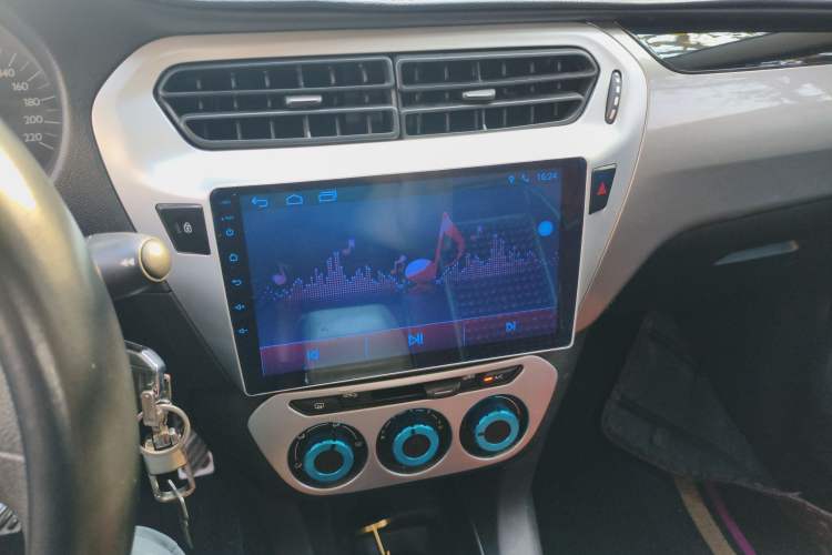 Used Citroen Elysee 2015 Zhishang Edition 1.6L Manual Fashion Model
