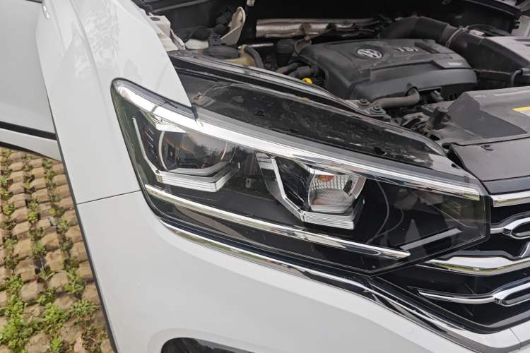 Used Volkswagen Tayron 2019 380TSI Four-Wheel Drive R-Line China VI-standard Right Front Headlight