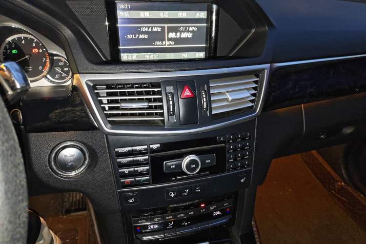 Used Mercedes-Benz E-Class 2010 E 300 L Fashion Model