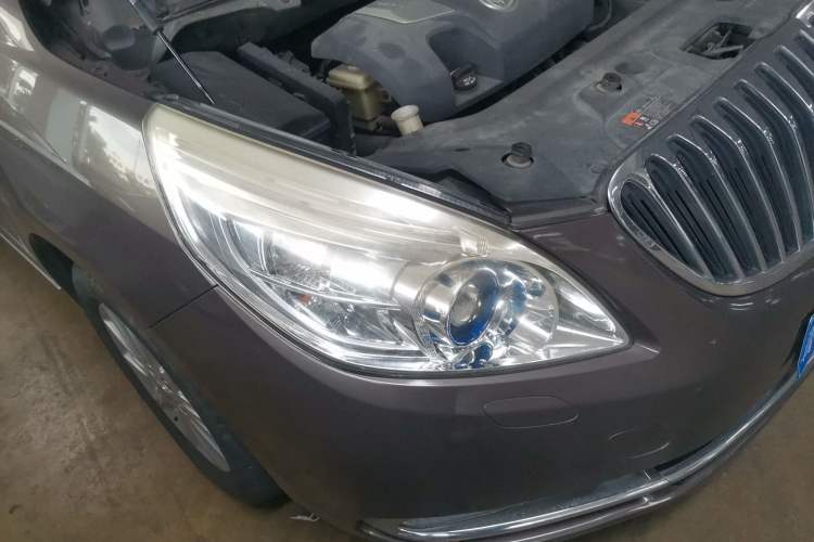 Used Buick GL8 2013 3.0L GT Luxury Business Haoya Edition Right Front Headlight