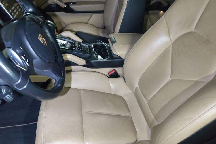 Used Porsche Cayenne 2014 Cayenne Platinum Edition 3.0T