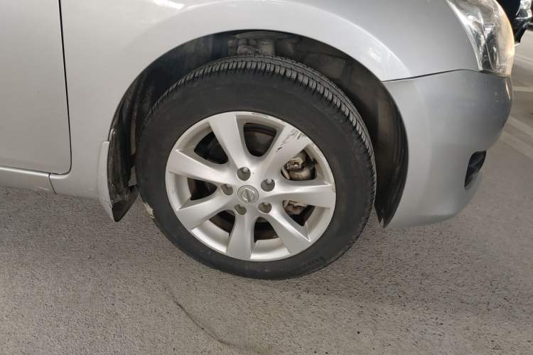 Used Nissan Tiida 2014 1.6L CVT Cool Cafe Edition
