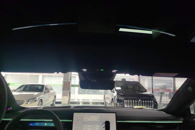 Used Lynk & Co Lynk & Co 10 EM-P 2025 Model 240 All-Wheel Drive Ultra—Sport Edition