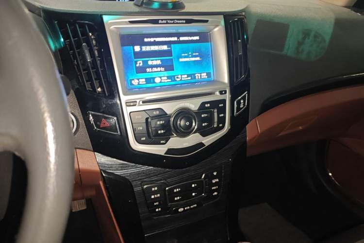 Used BYD Surui 2015 1.5L Manual Luxury Model
