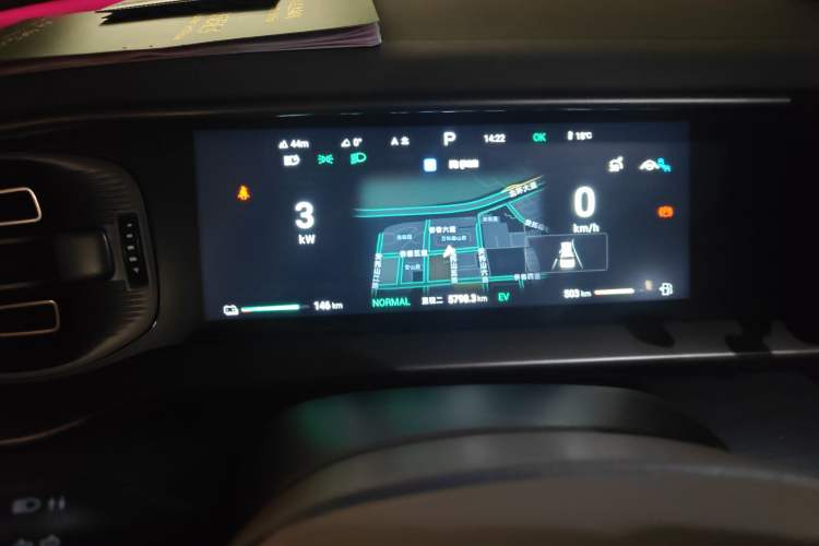 Used Denza D9 2022 DM-i 970 Four-Wheel Drive Flagship Model
