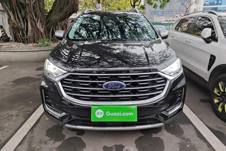 Used Ford Edge 2022 PLUS EcoBoost 245 Four-Wheel Drive Platinum Edition 7-Seater
